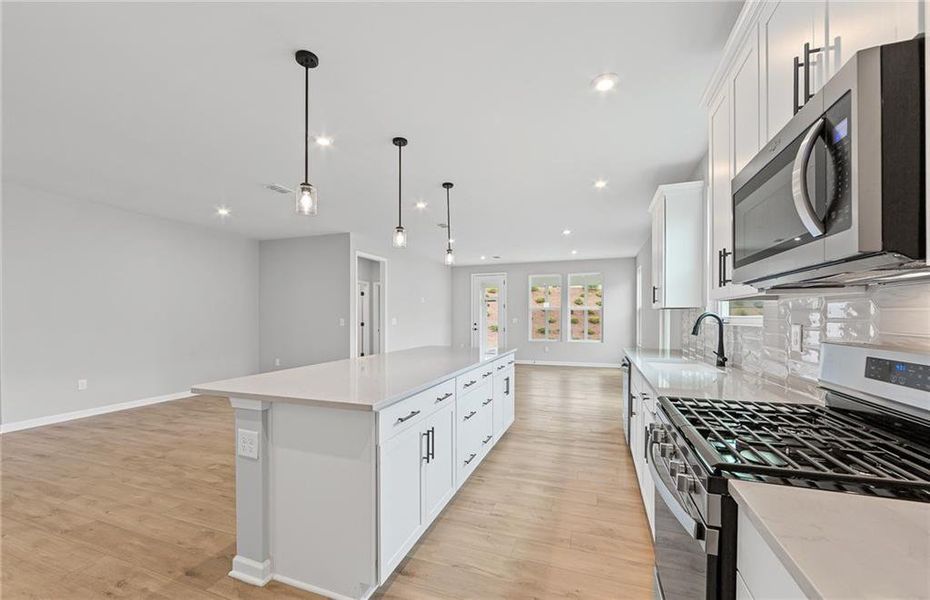 Furnished interior view inside a new home in Sun City Peachtree, Griffin (Image 8).