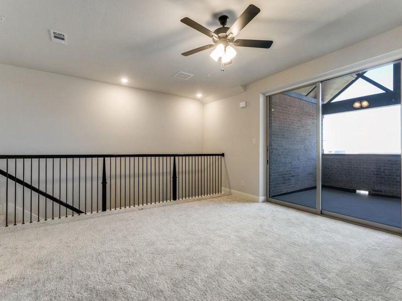 Spacious, unfurnished interior of a new home in Hillside at Las Colinas, Irving (Image 29). Spacious, unfurnished interior of a new home in Hillside at Las Colinas, Irving (Image 29).