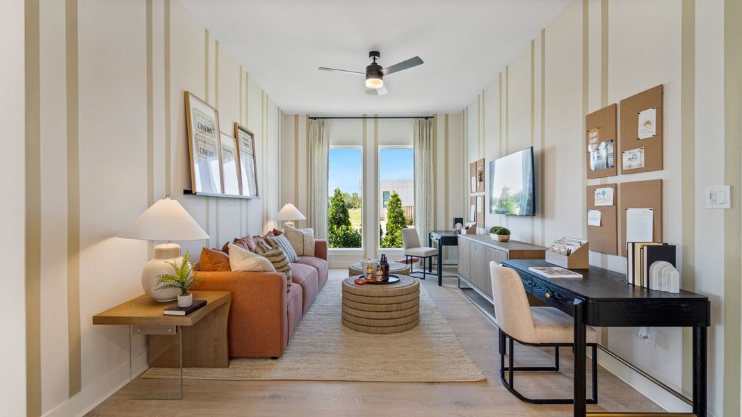 Representative furnished interior of a home built from the 2517F by Perry Homes in Mandarin Grove, Palmetto (Image 23).