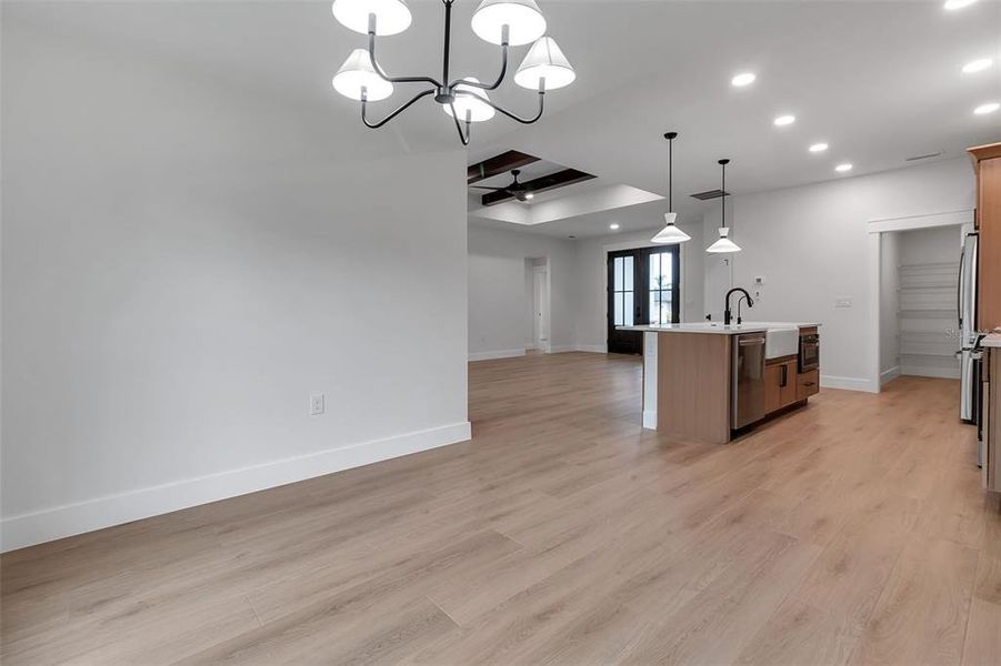 Spacious, unfurnished interior of a new home in , Venice (Image 77).