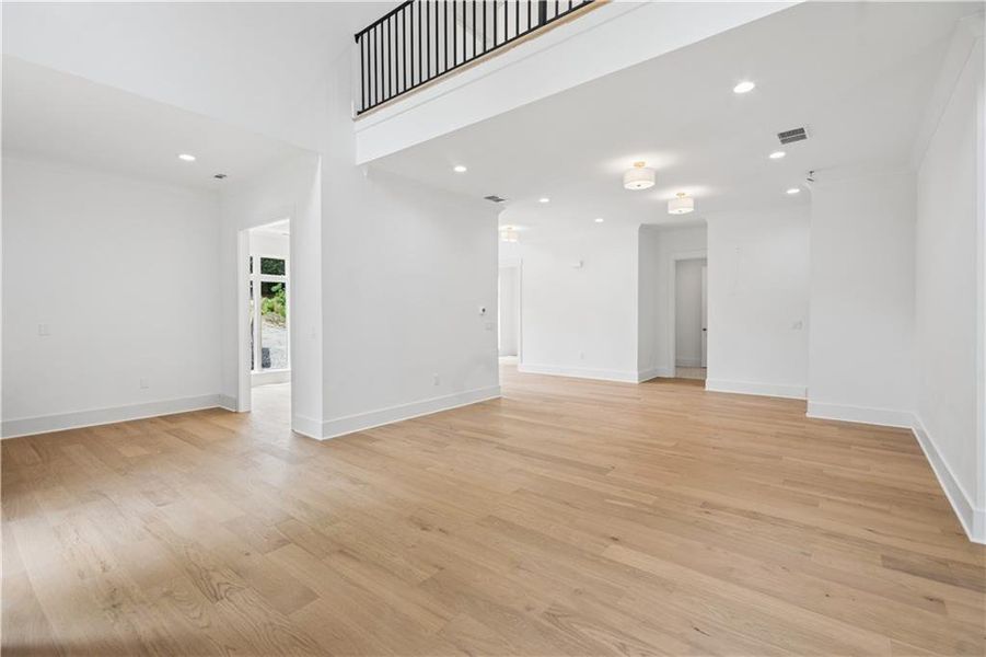 Spacious, unfurnished interior of a new home in , Alpharetta (Image 35).