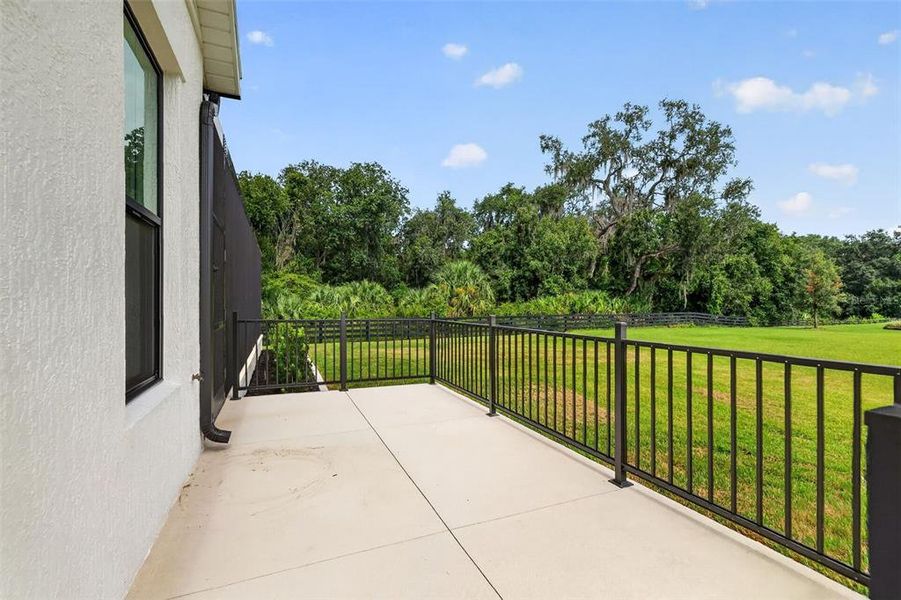 Exterior details and patio area of a home in , The Villages (Image 35).