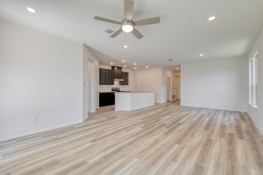 Image 25 of a home in Sonterra - Cool Water.