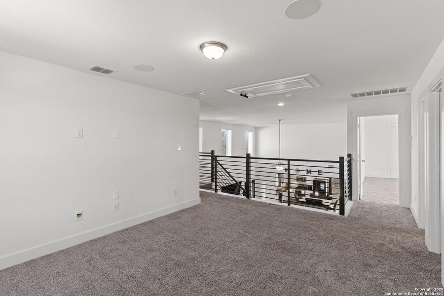 Spacious, unfurnished interior of a new home in Hickory Ridge, Elmendorf (Image 31).