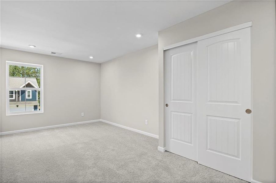 Spacious, unfurnished interior of a new home in Sage Woods, Dallas (Image 22).