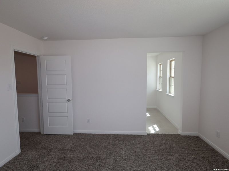 Spacious, unfurnished interior of a new home in Park Place, New Braunfels (Image 26).