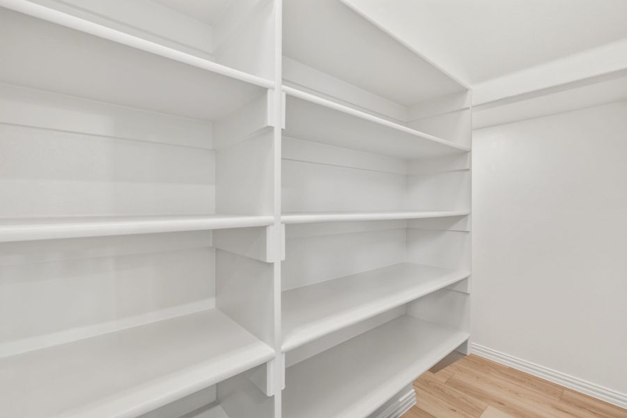 Close-up of interior finishes inside a home in Edgewater, Fate (Image 12).