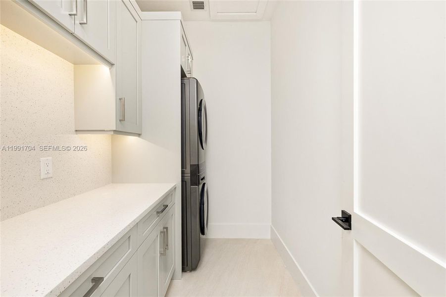 Furnished interior view inside a new home in , Palm Beach Gardens (Image 14).