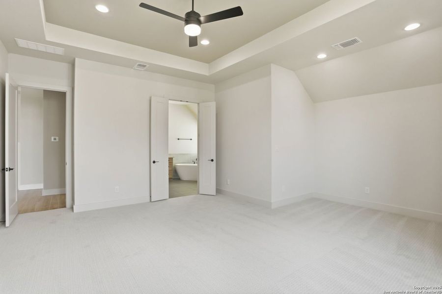 Spacious, unfurnished interior of a new home in Kinder Ranch 70's, San Antonio (Image 12). Spacious, unfurnished interior of a new home in Kinder Ranch 70's, San Antonio (Image 12).