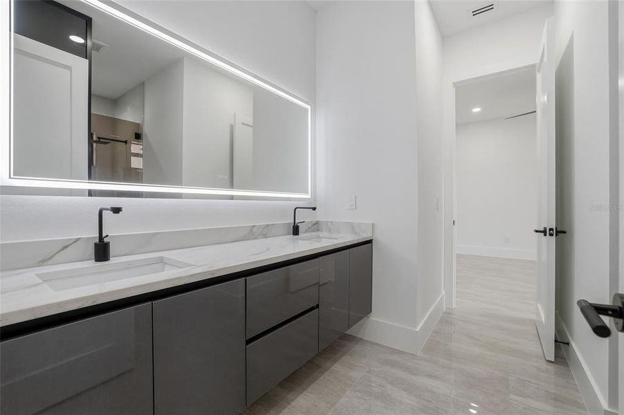 Furnished interior view inside a new home in , Tampa (Image 58).