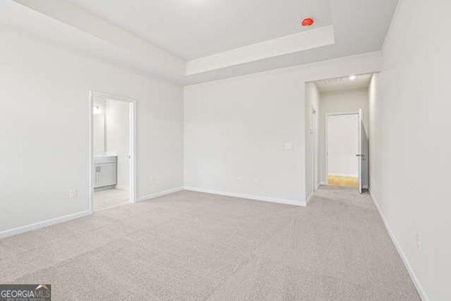 Spacious, unfurnished interior of a new home in Wehunt Meadows, Hoschton (Image 20).