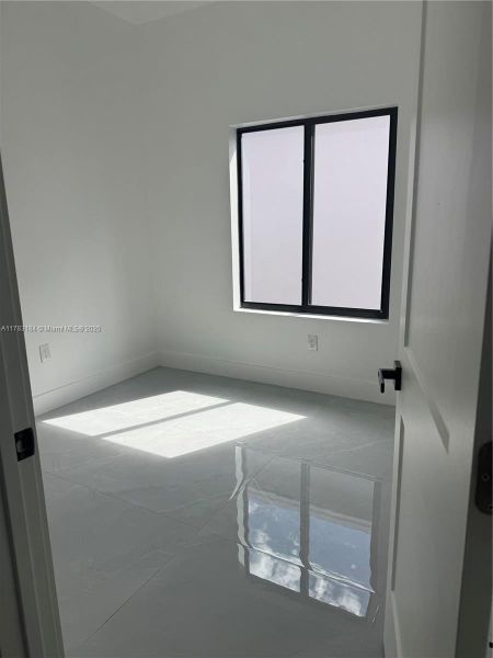 Image 17 of a home in .