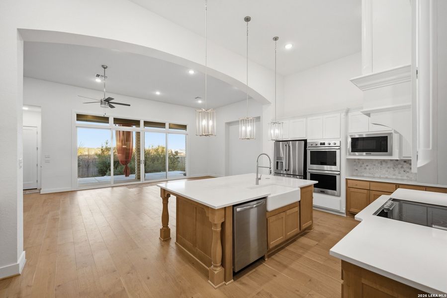 Furnished interior view inside a new home in Mesa Western, Cibolo (Image 41). Furnished interior view inside a new home in Mesa Western, Cibolo (Image 41).