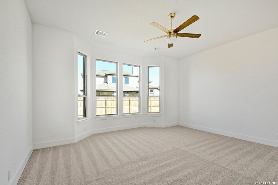Spacious, unfurnished interior of a new home in Alsatian Oaks, Castroville (Image 17).