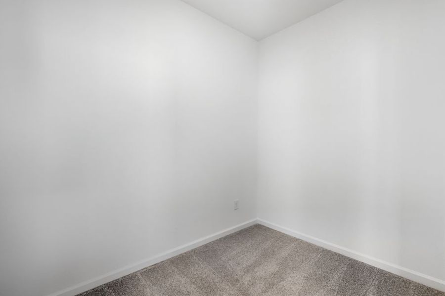 Spacious, unfurnished interior of a new home in Ridge at Sugar Creek, Indian Land (Image 13).