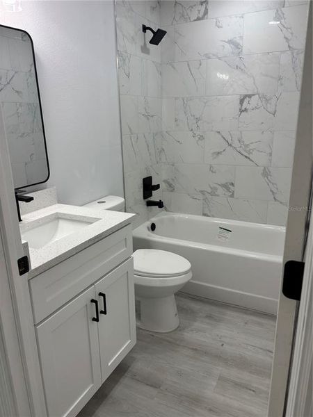 Furnished interior view inside a new home in , Ocala (Image 8).