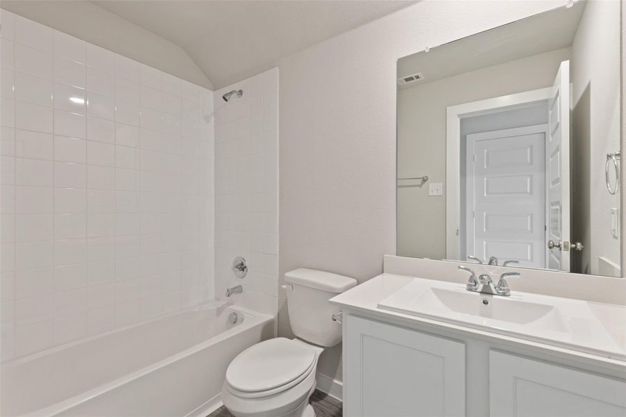 Furnished interior view inside a new home in Trinity Ranch, Elgin (Image 9).