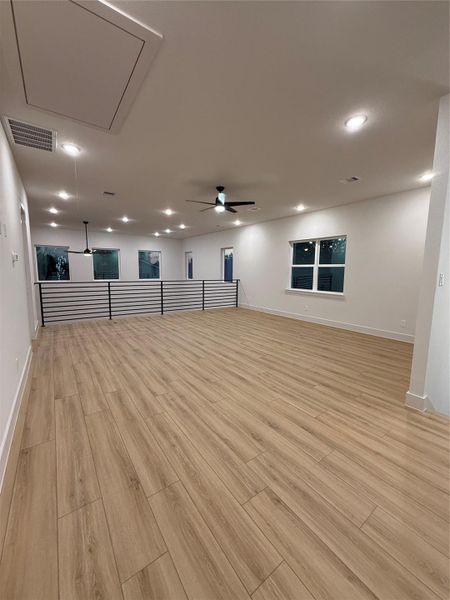 Spacious, unfurnished interior of a new home in , Pearland (Image 17).