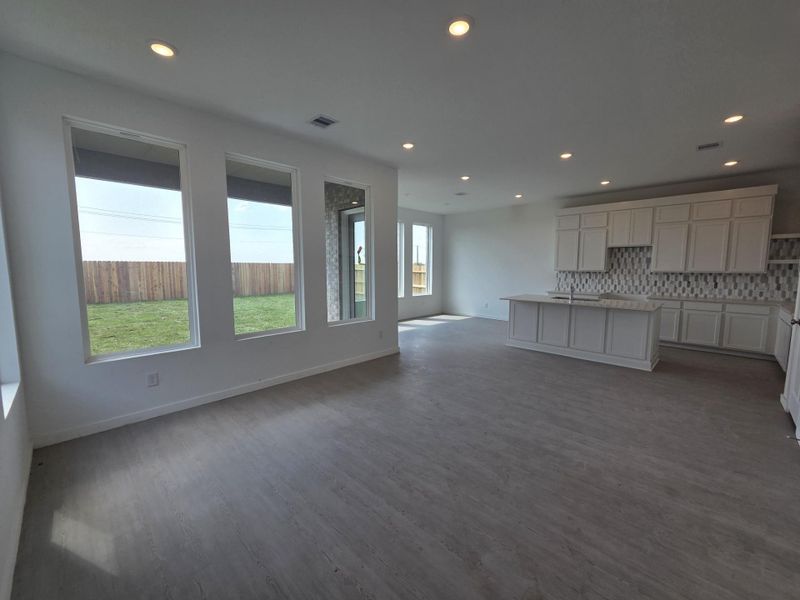 Spacious, unfurnished interior of a new home in Esperanza: Avante Collection, Richmond (Image 16). Spacious, unfurnished interior of a new home in Esperanza: Avante Collection, Richmond (Image 16).