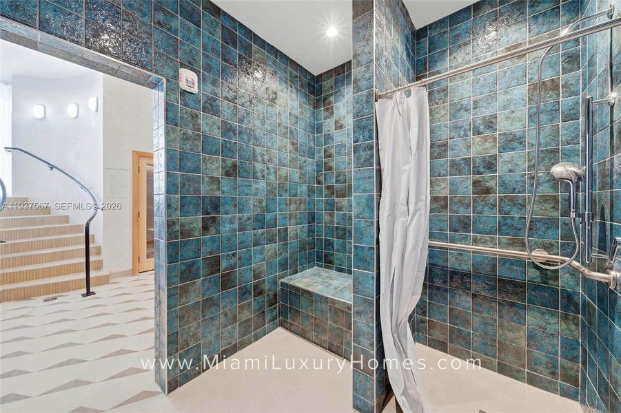 Image 53 of a home in .