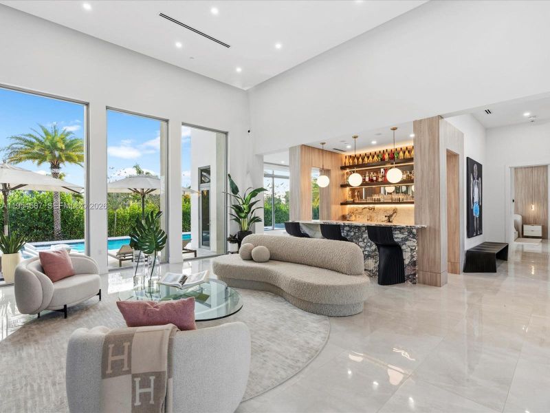 Community amenities in , Plantation (Image 56).