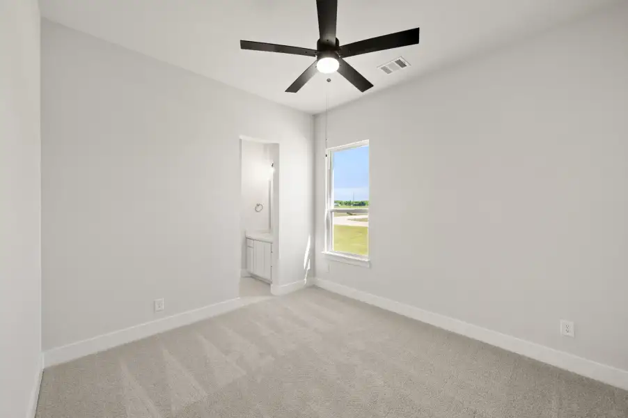 Spacious, unfurnished interior of a new home in Byrum Ranch, Venus (Image 24).