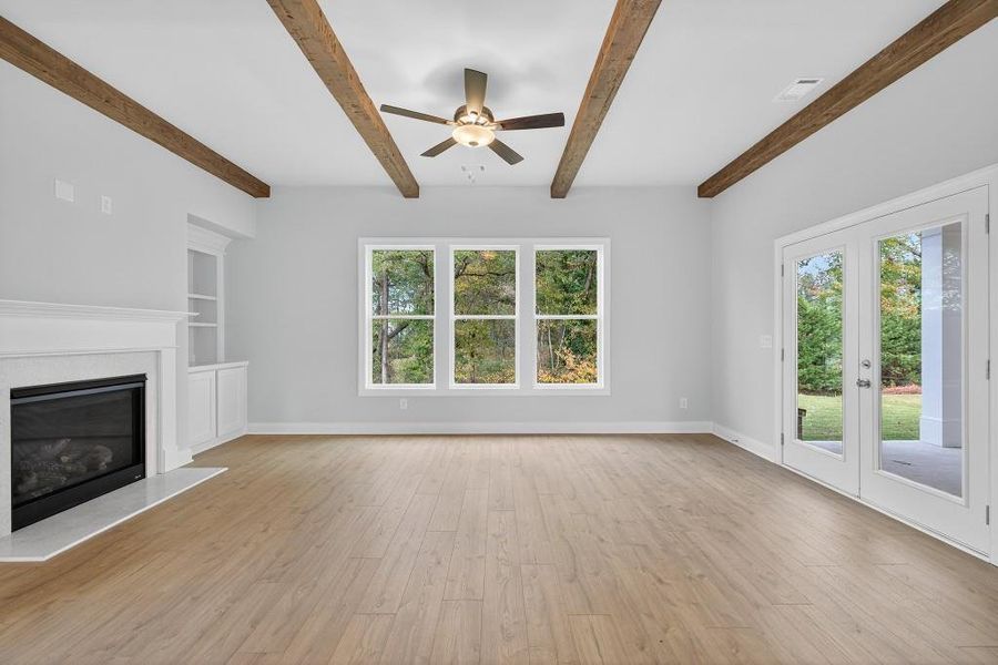 Spacious, unfurnished interior of a new home in Hemingway, Flowery Branch (Image 35).