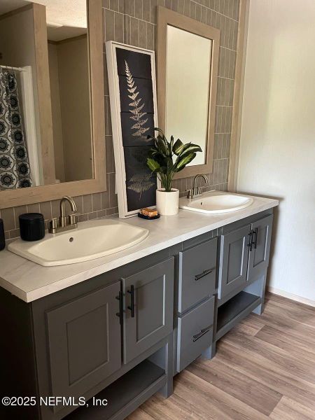 Furnished interior view inside a new home in , Callahan (Image 17).