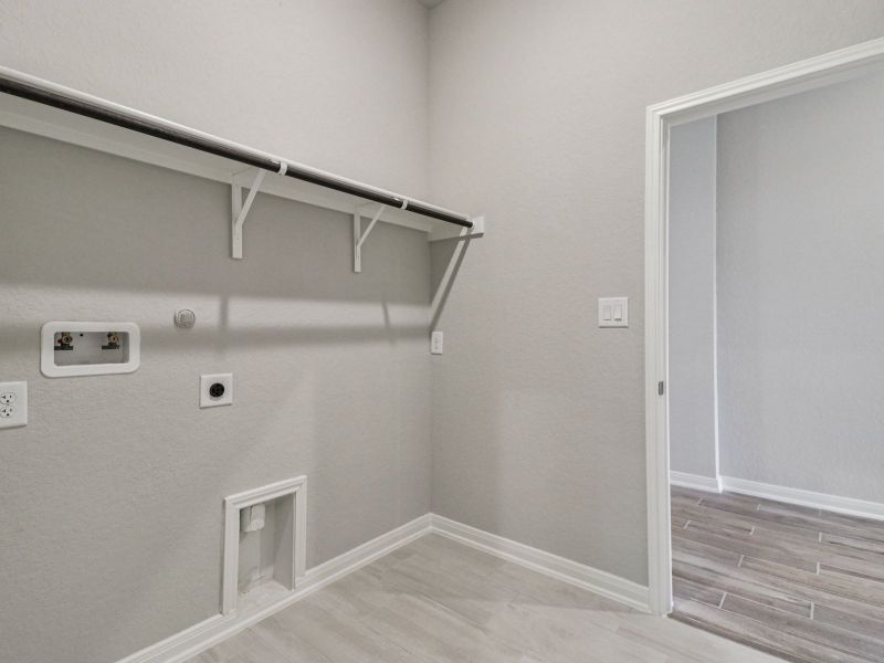 Spacious, unfurnished interior of a new home in Carmel Ranch, Schertz (Image 20). Spacious, unfurnished interior of a new home in Carmel Ranch, Schertz (Image 20).