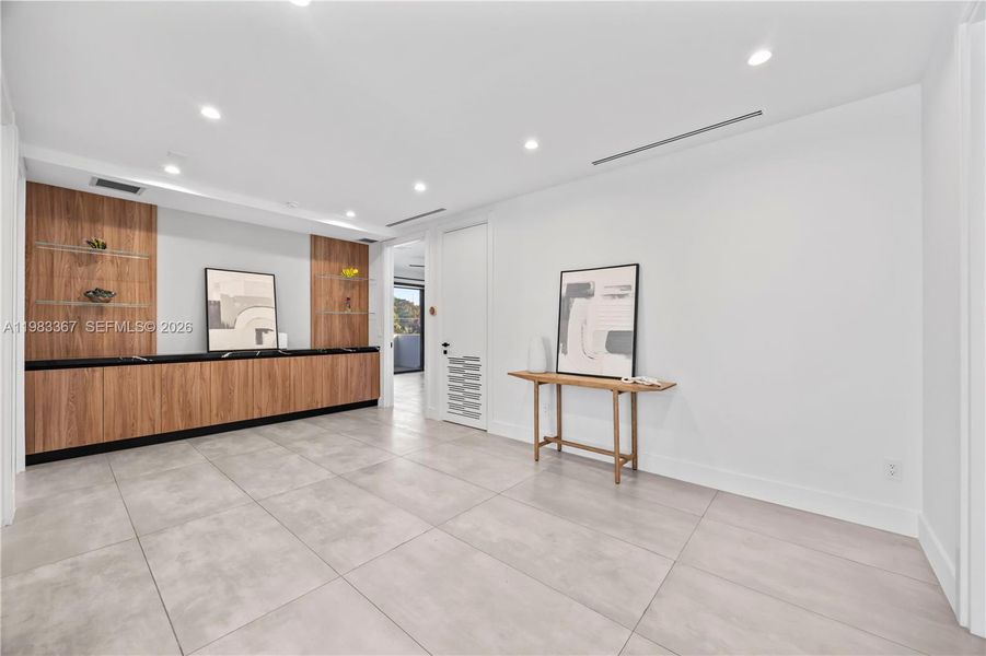 Furnished interior view inside a new home in , Fort Lauderdale (Image 63).