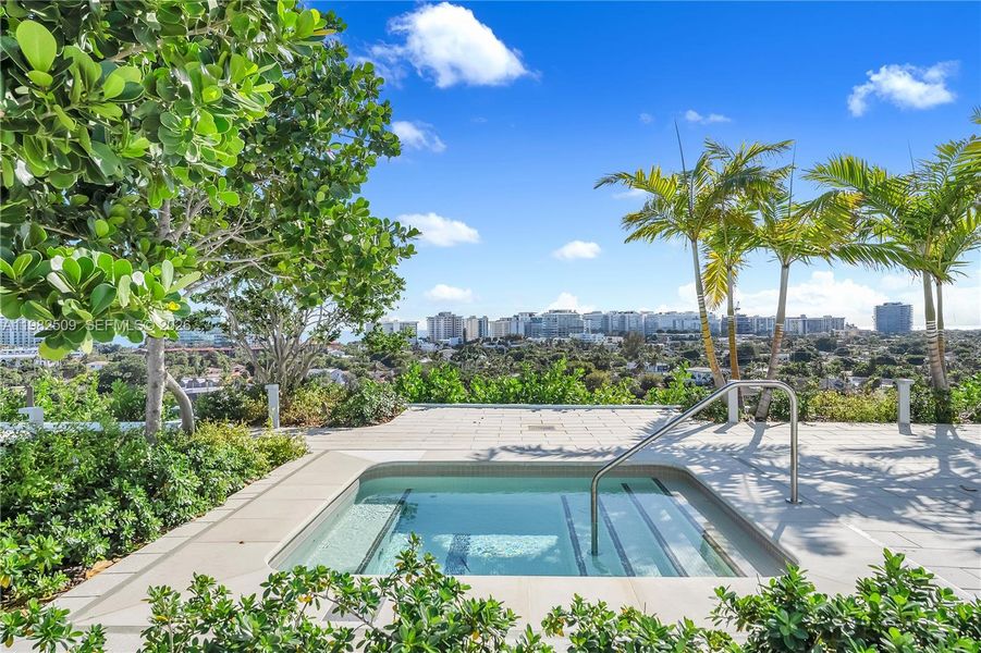 Community amenities in , Bay Harbor Islands (Image 24).