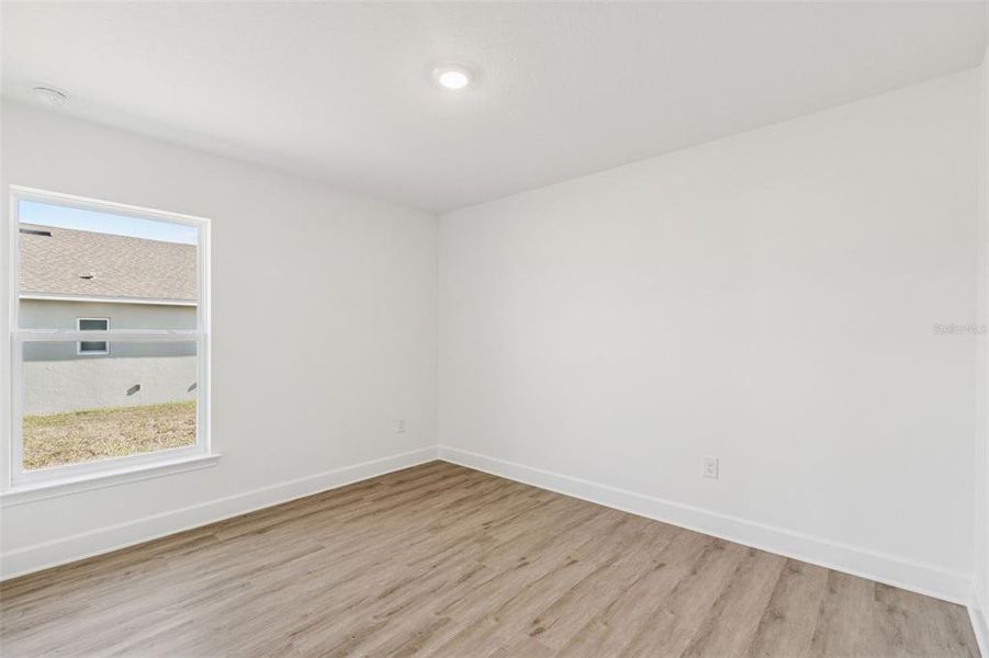 Spacious, unfurnished interior of a new home in , Spring Hill (Image 21).