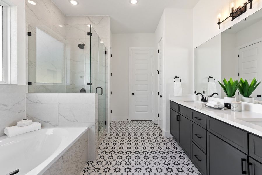 Furnished interior view inside a new home in Sauls Ranch, Round Rock (Image 9).