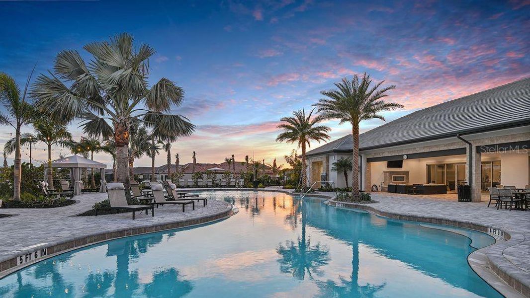 Community amenities in Esplanade at McKinnon Groves, Winter Garden (Image 25).