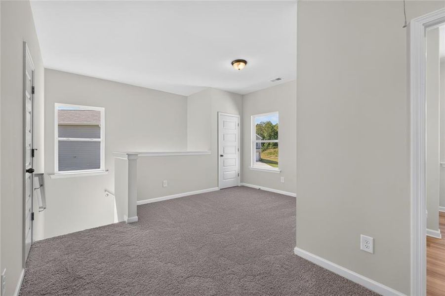 Spacious, unfurnished interior of a new home in North Haven, Rome (Image 24).
