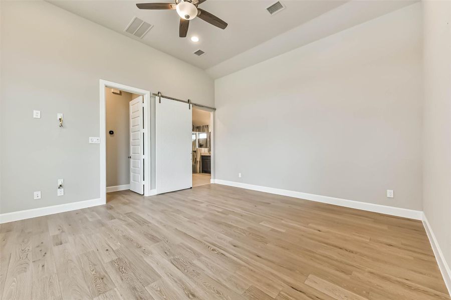 Spacious, unfurnished interior of a new home in , Manvel (Image 18). Spacious, unfurnished interior of a new home in , Manvel (Image 18).