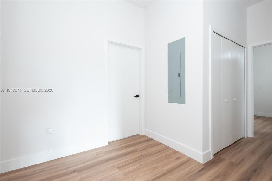 Spacious, unfurnished interior of a new home in , Miami (Image 21).