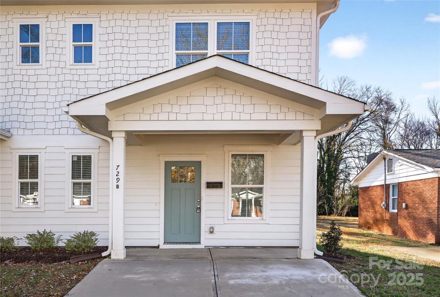 Exterior details and patio area of a home in , Charlotte (Image 27).