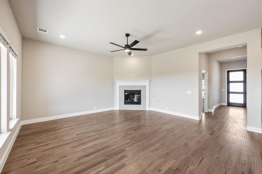 Spacious, unfurnished interior of a new home in East Oak Creek 50-55, Commerce (Image 28). Spacious, unfurnished interior of a new home in East Oak Creek 50-55, Commerce (Image 28).