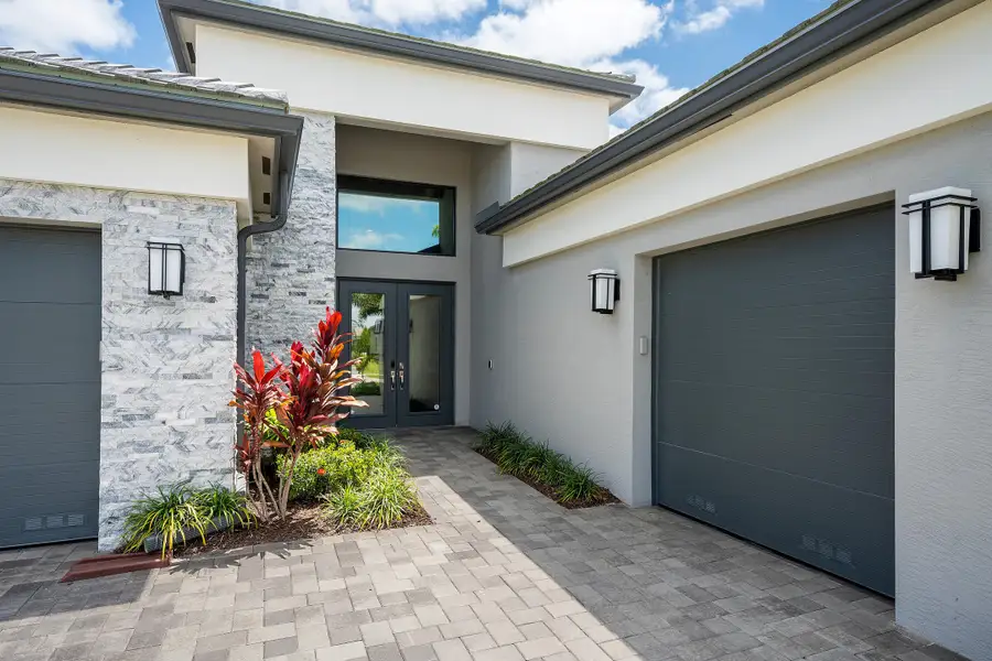 Three Car Split Garage