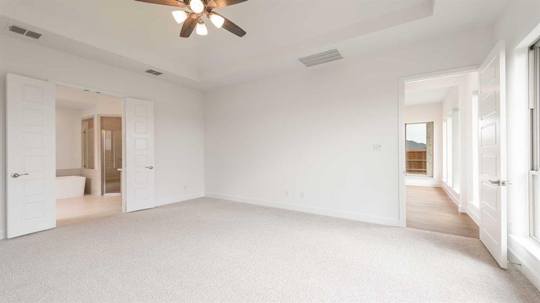 Spacious, unfurnished interior of a new home in Myrtle Creek 71', Waxahachie (Image 20).