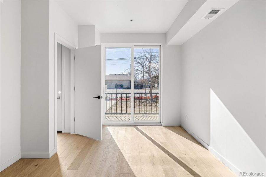 Spacious, unfurnished interior of a new home in , Denver (Image 41).