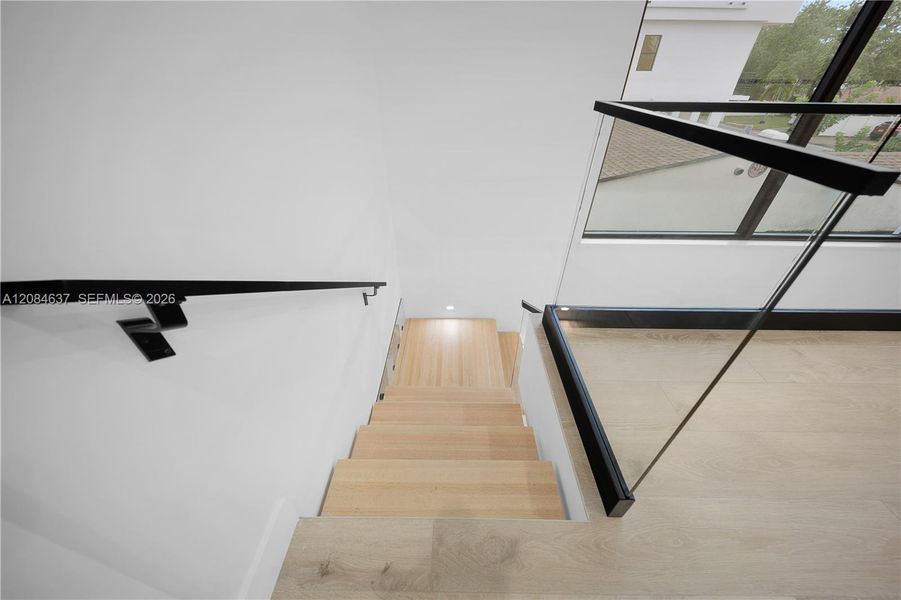Close-up of interior finishes inside a home in , Fort Lauderdale (Image 19).