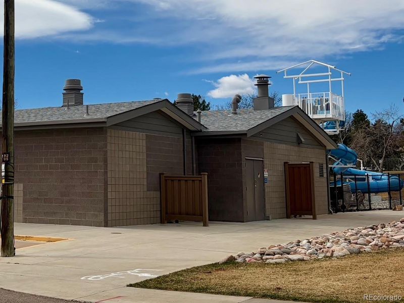 Community amenities in , Littleton (Image 43).