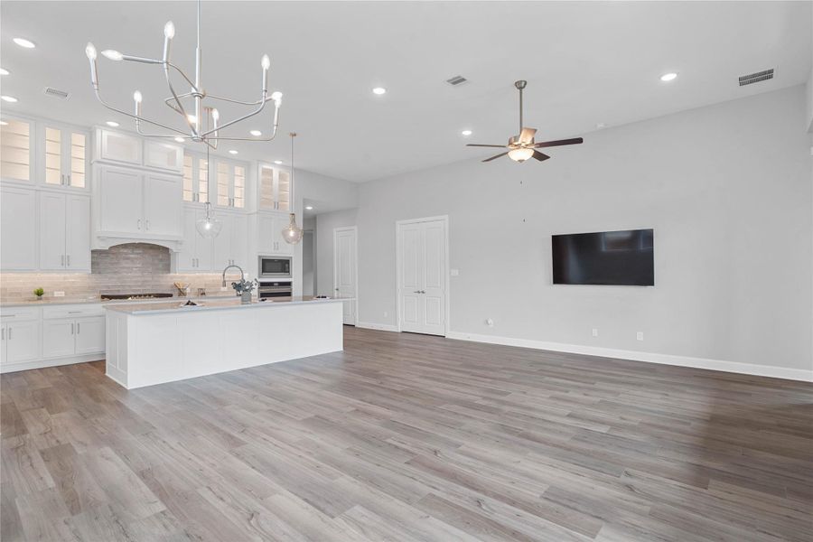 Spacious, unfurnished interior of a new home in , Montgomery (Image 26).