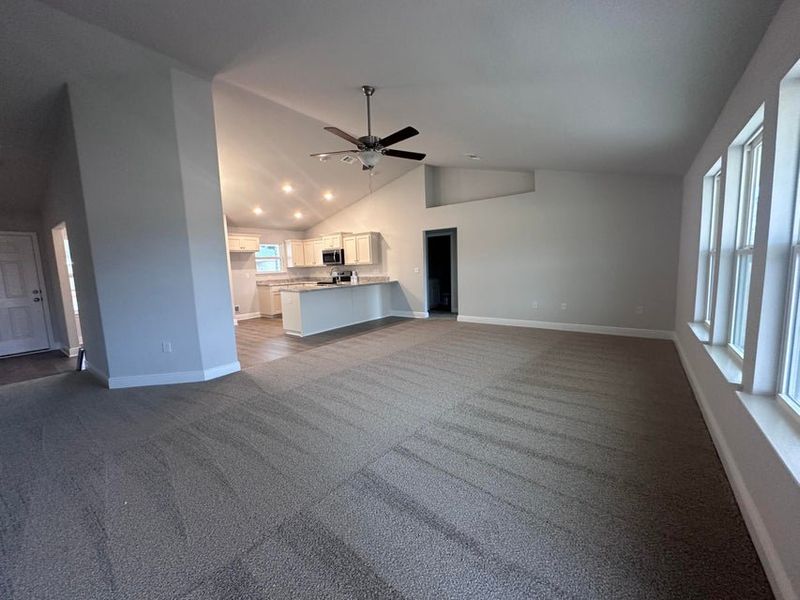 Spacious, unfurnished interior of a new home in Ashton View, Crestview (Image 7).