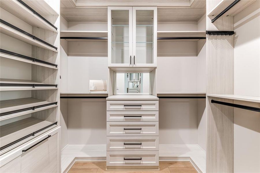 Furnished interior view inside a new home in , Dallas (Image 35). Furnished interior view inside a new home in , Dallas (Image 35).