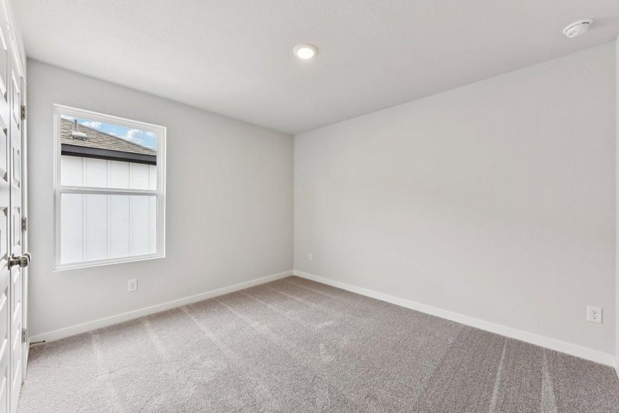 Spacious, unfurnished interior of a new home in Avery Centre, Round Rock (Image 25).