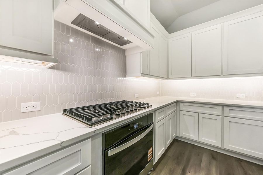 Furnished interior view inside a new home in Evergreen 40', Conroe (Image 10). Furnished interior view inside a new home in Evergreen 40', Conroe (Image 10).