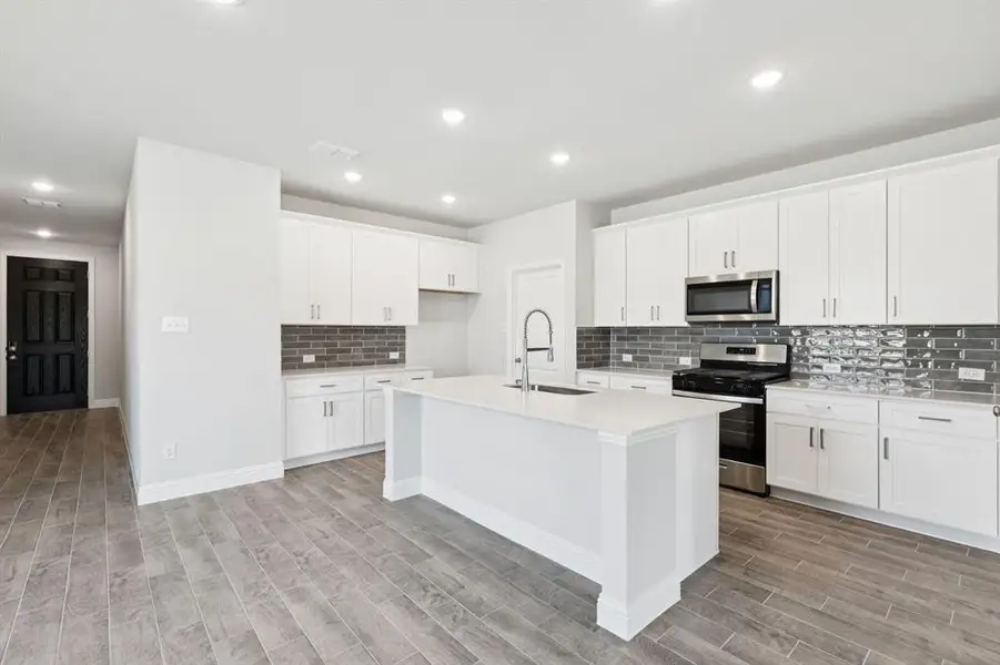 Furnished interior view inside a new home in Bellagio, Forney (Image 10). Furnished interior view inside a new home in Bellagio, Forney (Image 10).